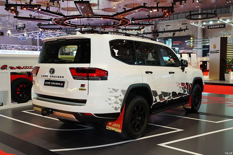 Toyota Land Cruiser 300 GR Sport
